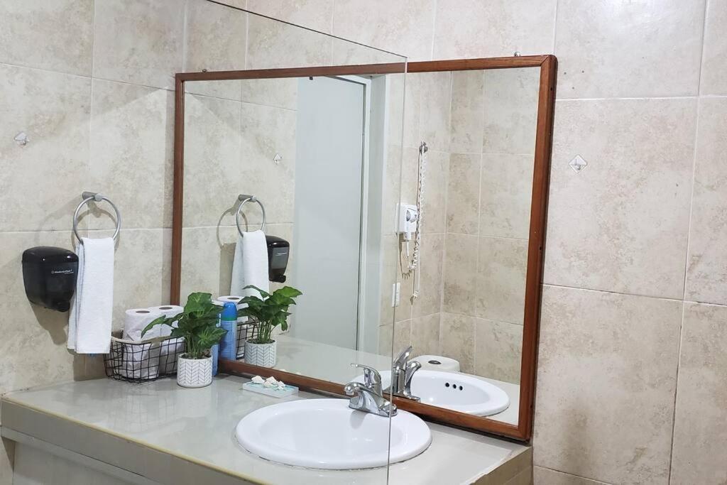 Departamento Comodo Centrico Tv Ac Wifi Cocina Parking, Letra C Ciudad Valles Εξωτερικό φωτογραφία